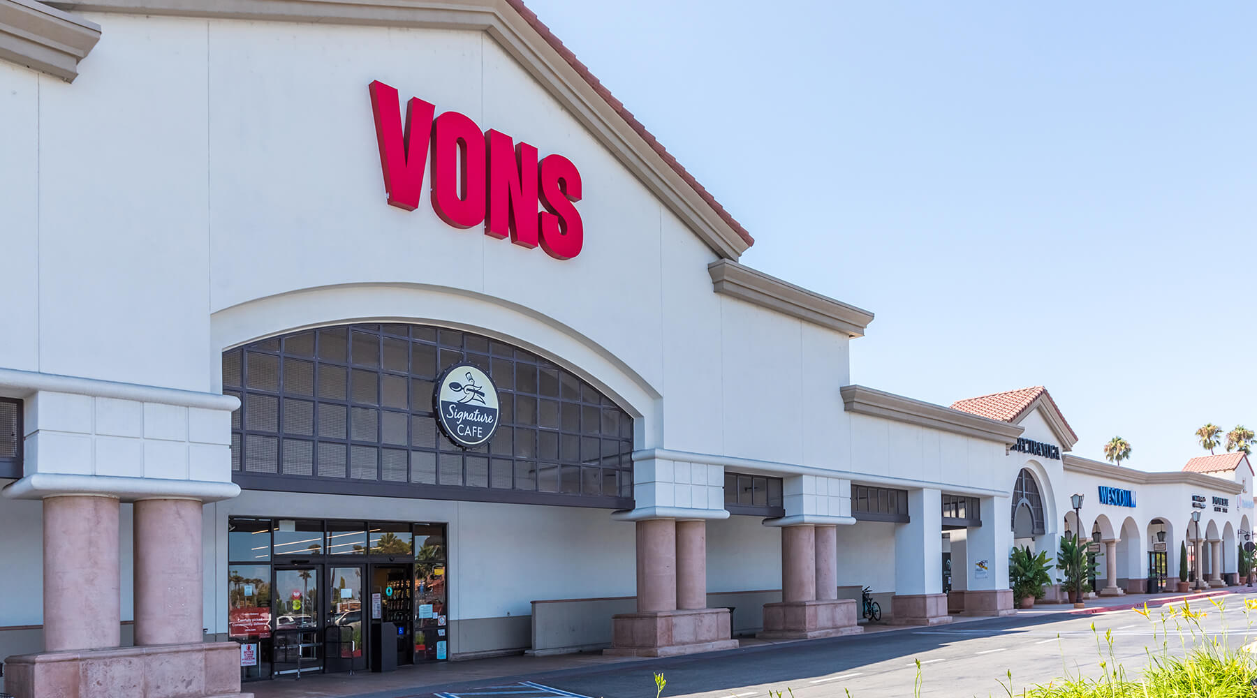 The Shops at Mesa Verde Vons